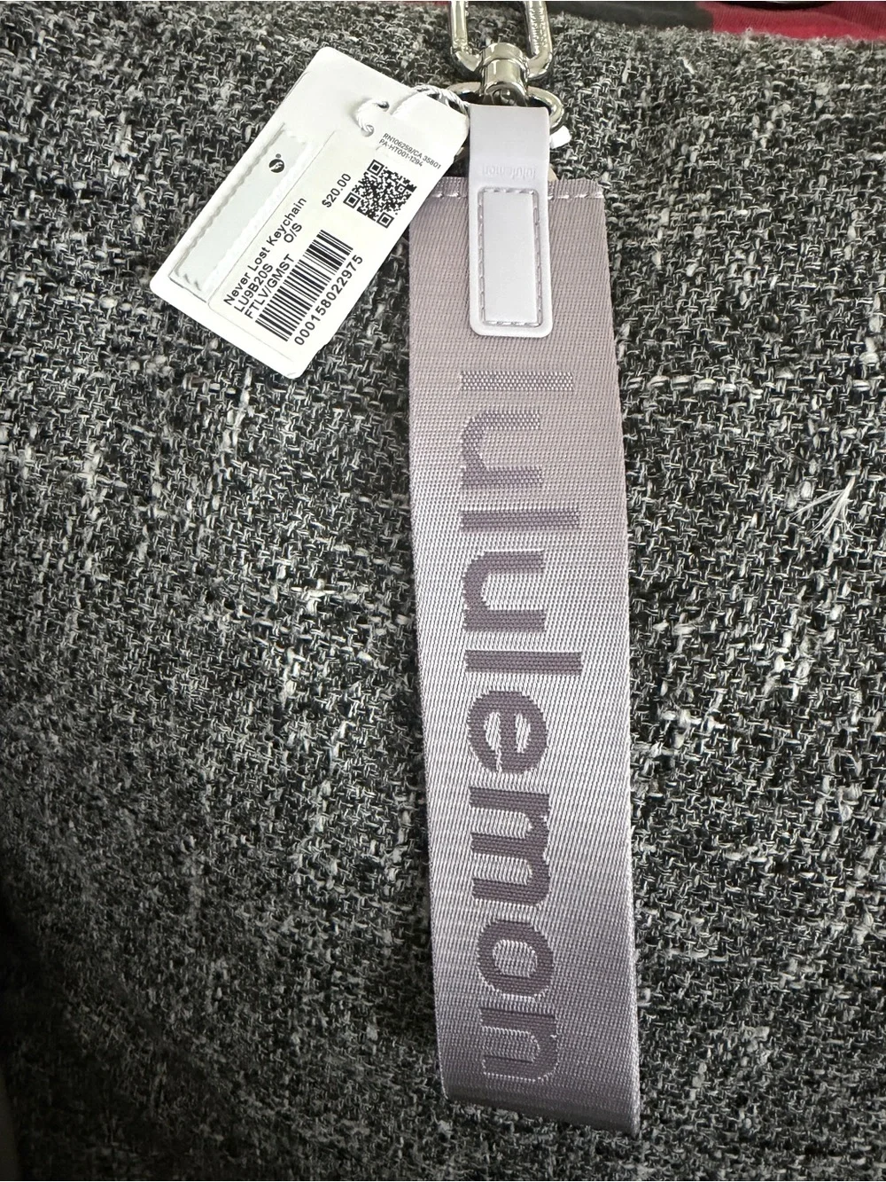 Lululemon Never Lost Keychain- Faint Lavender/ Grape Mist NWT